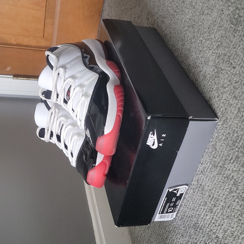 Air Jordan 11 Retro Low